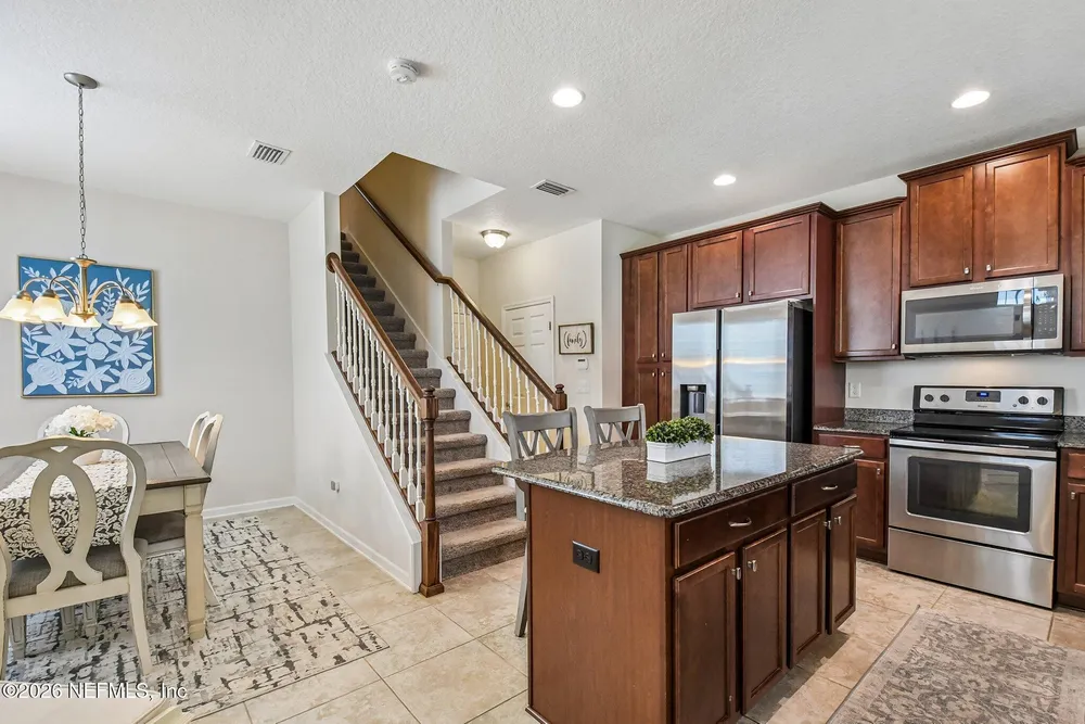 163 Nelson Ln, Saint Johns, FL 32259