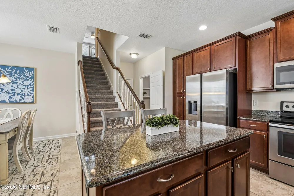163 Nelson Ln, Saint Johns, FL 32259