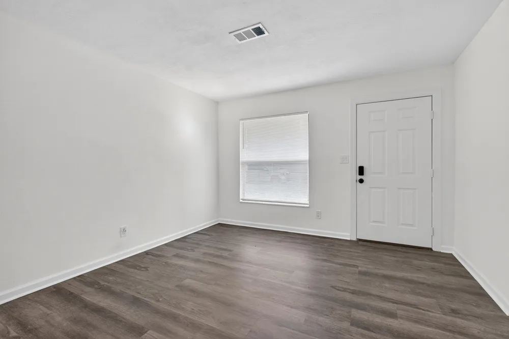 670 Shrewsbury Rd, Mary Esther, FL 32569