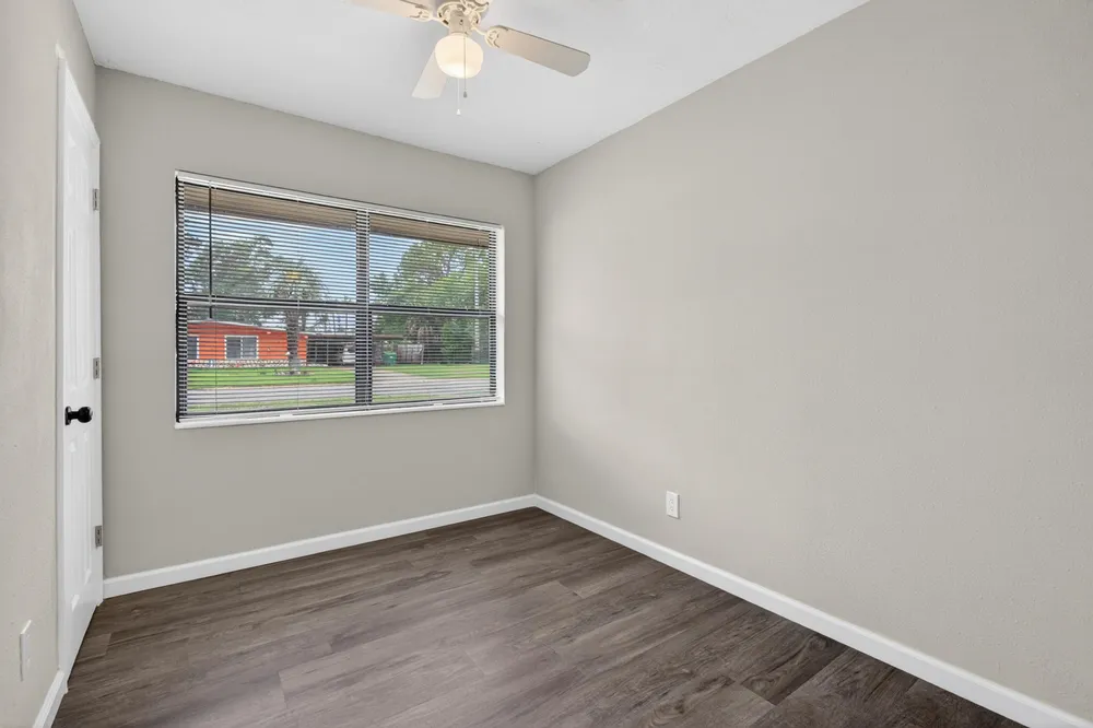 670 Shrewsbury Rd, Mary Esther, FL 32569