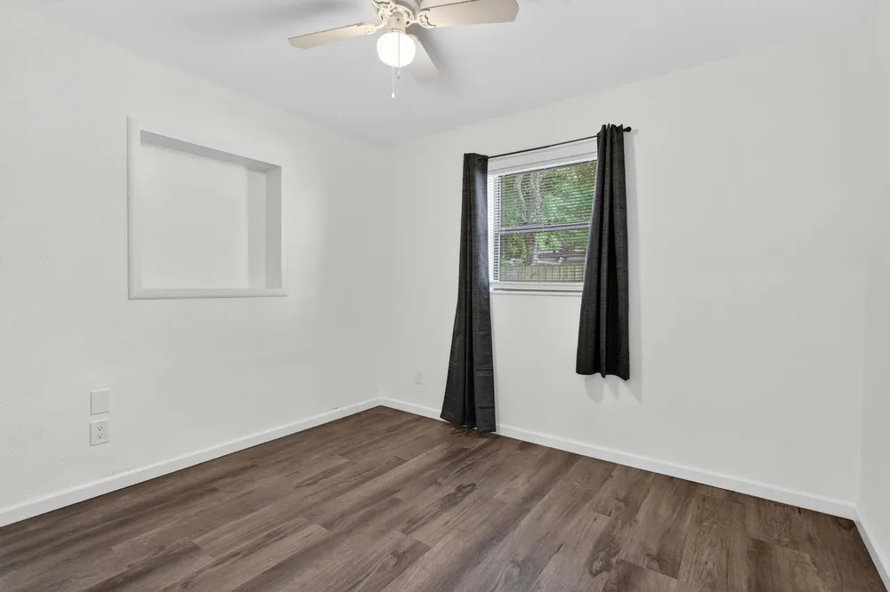 670 Shrewsbury Rd, Mary Esther, FL 32569