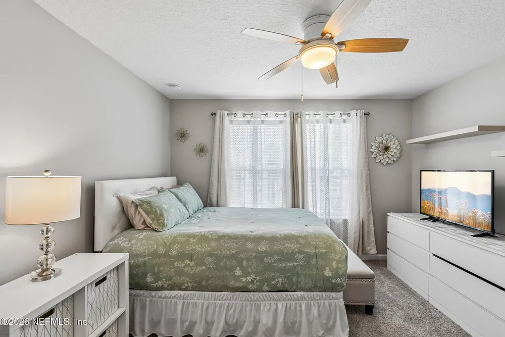 163 Nelson Ln, Saint Johns, FL 32259