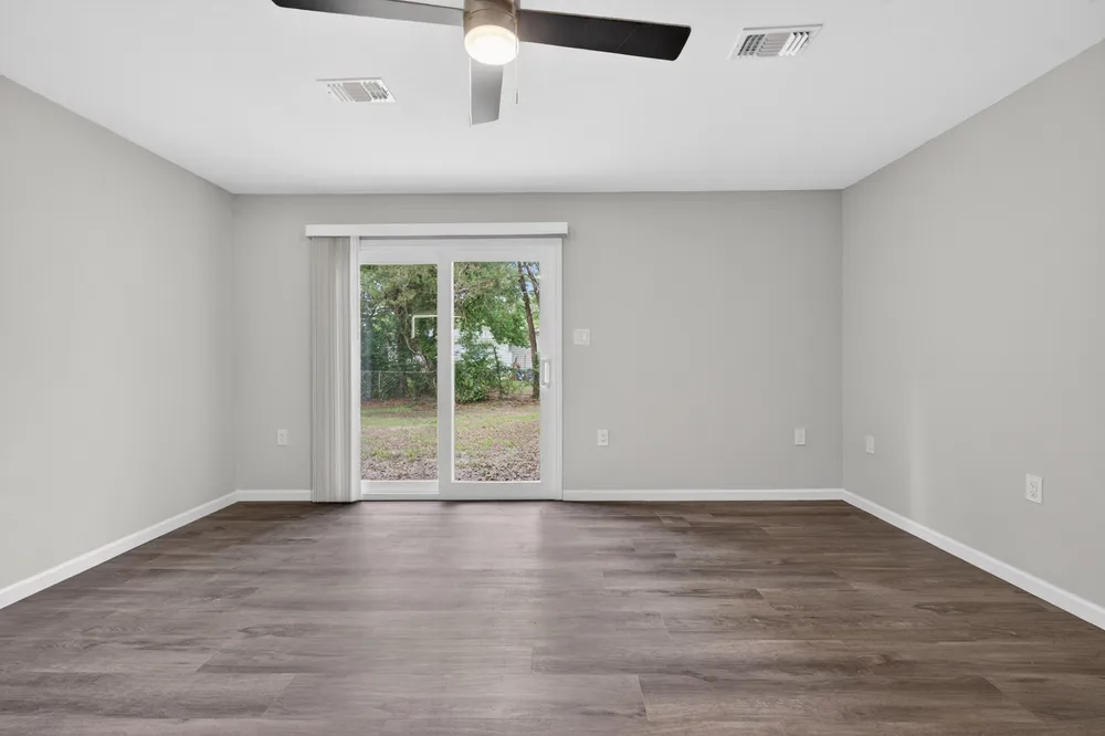 670 Shrewsbury Rd, Mary Esther, FL 32569
