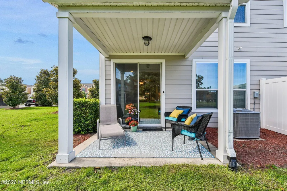 163 Nelson Ln, Saint Johns, FL 32259