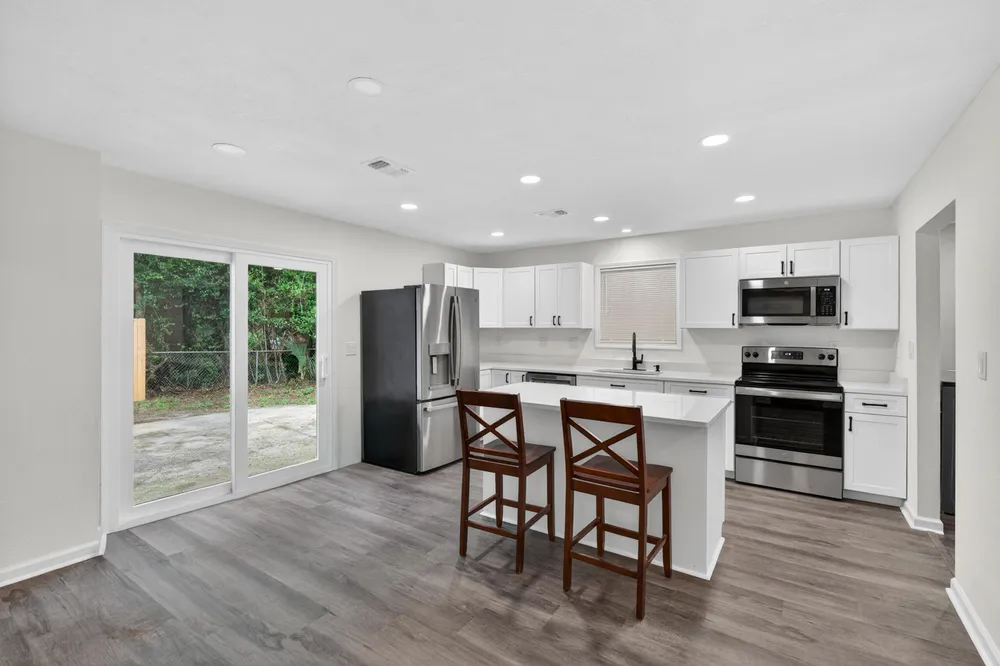 670 Shrewsbury Rd, Mary Esther, FL 32569