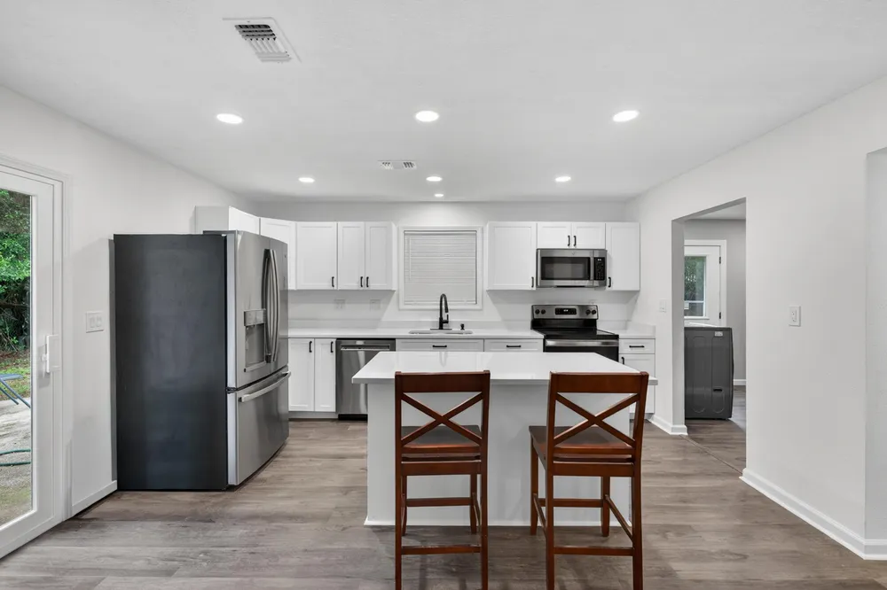 670 Shrewsbury Rd, Mary Esther, FL 32569