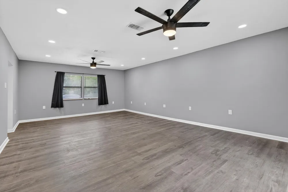 670 Shrewsbury Rd, Mary Esther, FL 32569
