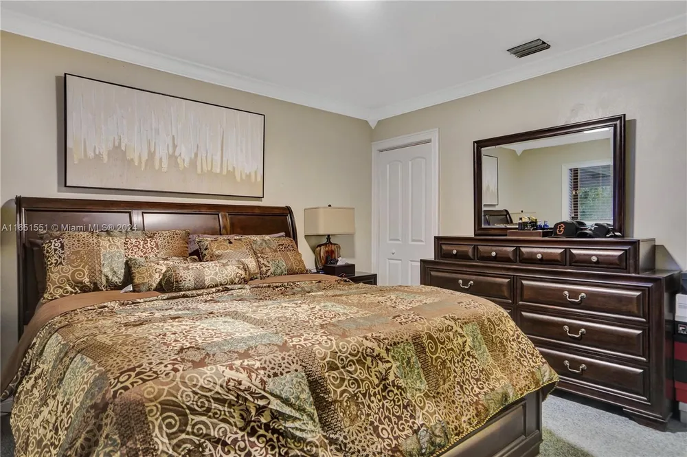 770 NW 175th Dr, Miami Gardens, FL 33169