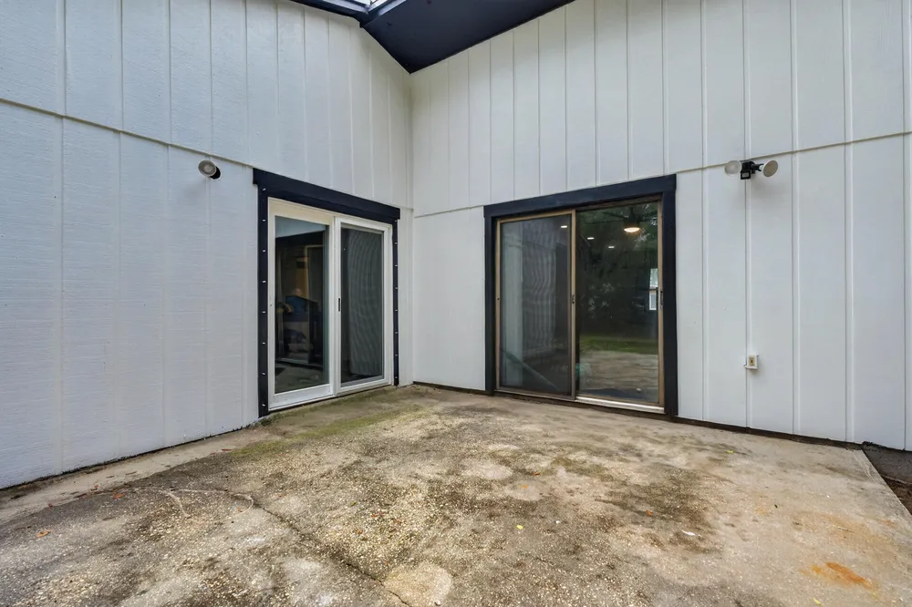 670 Shrewsbury Rd, Mary Esther, FL 32569