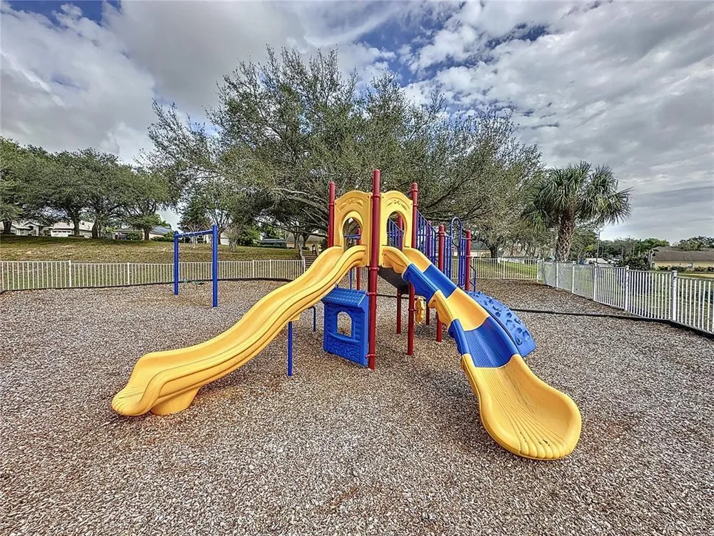 2349 Paulette Dr, Haines City, FL 33844