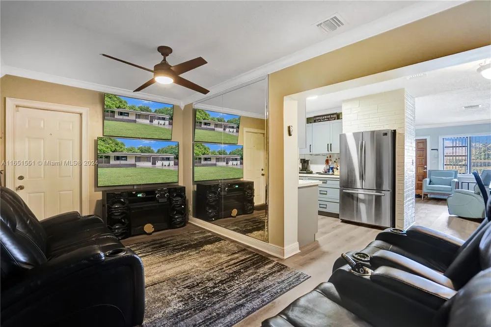 770 NW 175th Dr, Miami Gardens, FL 33169