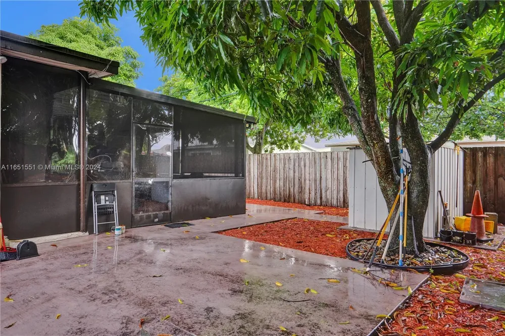 770 NW 175th Dr, Miami Gardens, FL 33169