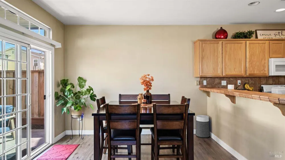 2581 Smith Ln, Fairfield, CA 94533