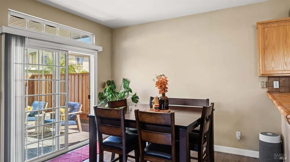 2581 Smith Ln, Fairfield, CA 94533