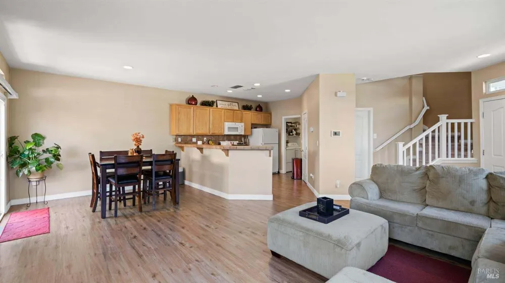2581 Smith Ln, Fairfield, CA 94533