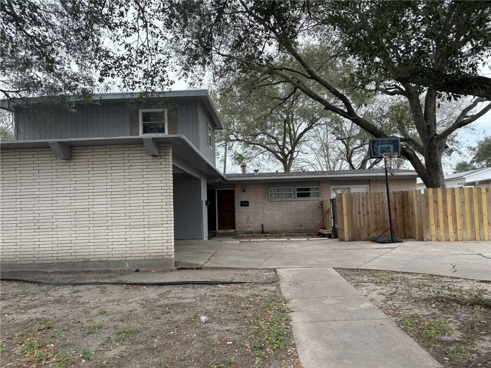 1314 Casa Verde Dr, Corpus Christi, TX 78411