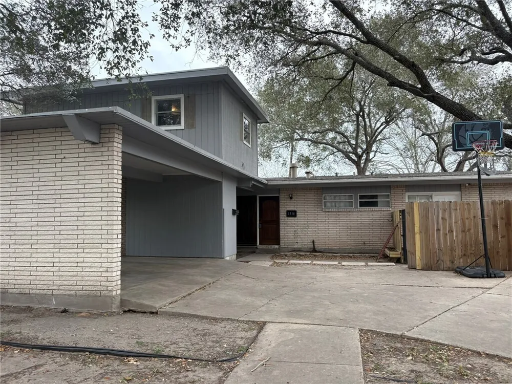 1314 Casa Verde Dr, Corpus Christi, TX 78411