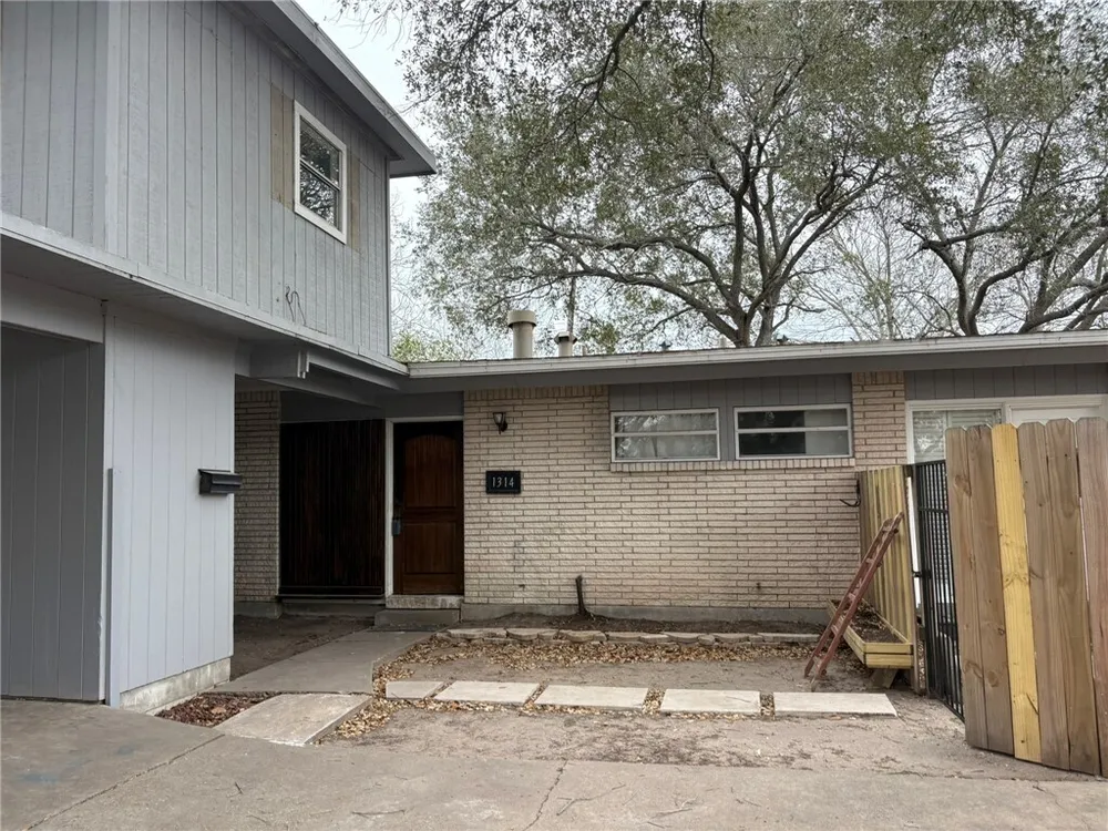 1314 Casa Verde Dr, Corpus Christi, TX 78411