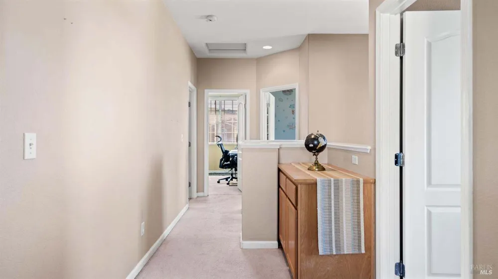2581 Smith Ln, Fairfield, CA 94533