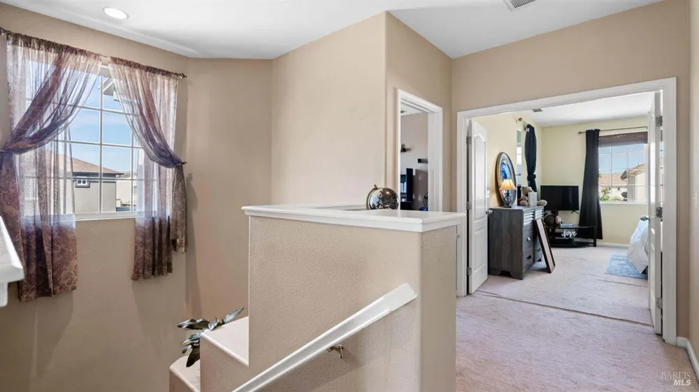 2581 Smith Ln, Fairfield, CA 94533