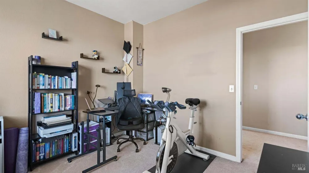 2581 Smith Ln, Fairfield, CA 94533