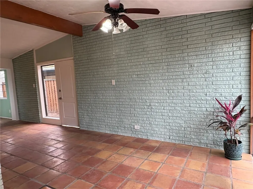 1314 Casa Verde Dr, Corpus Christi, TX 78411