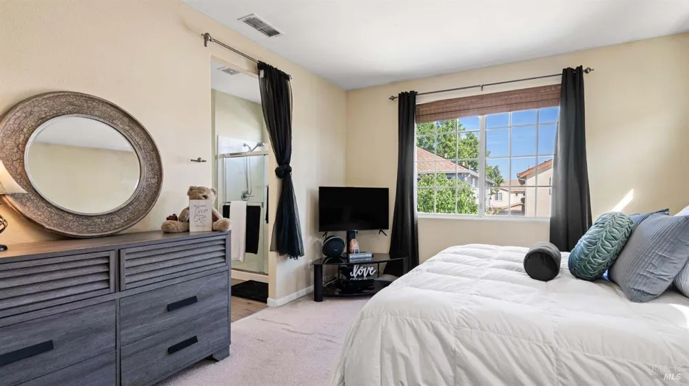 2581 Smith Ln, Fairfield, CA 94533