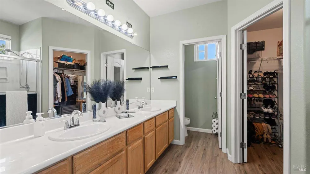 2581 Smith Ln, Fairfield, CA 94533