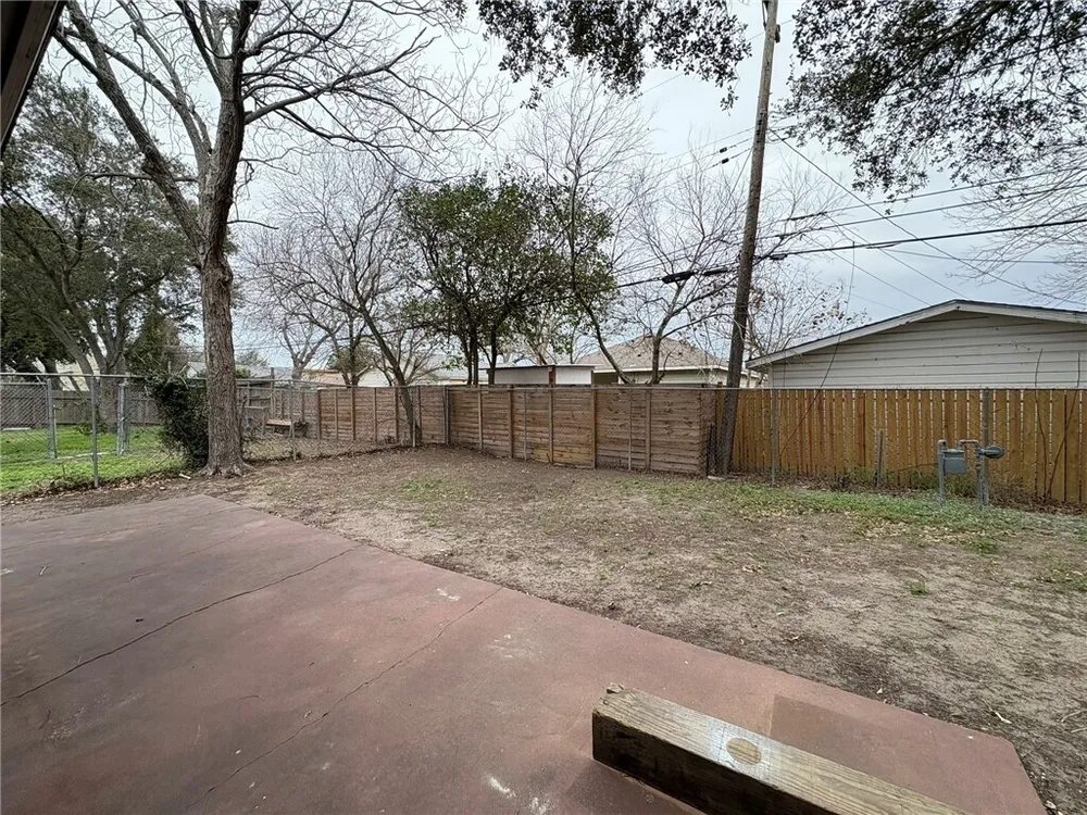 1314 Casa Verde Dr, Corpus Christi, TX 78411