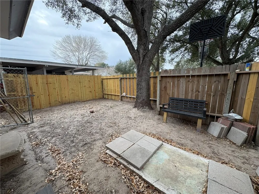 1314 Casa Verde Dr, Corpus Christi, TX 78411