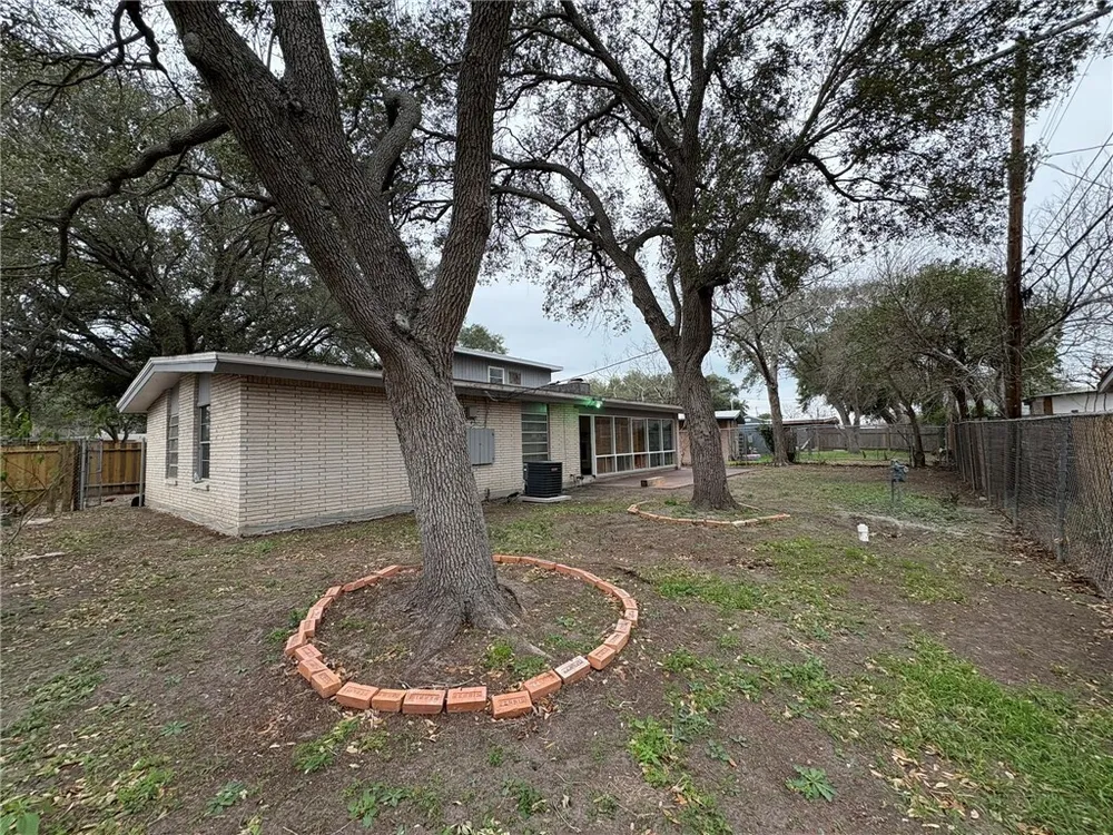 1314 Casa Verde Dr, Corpus Christi, TX 78411