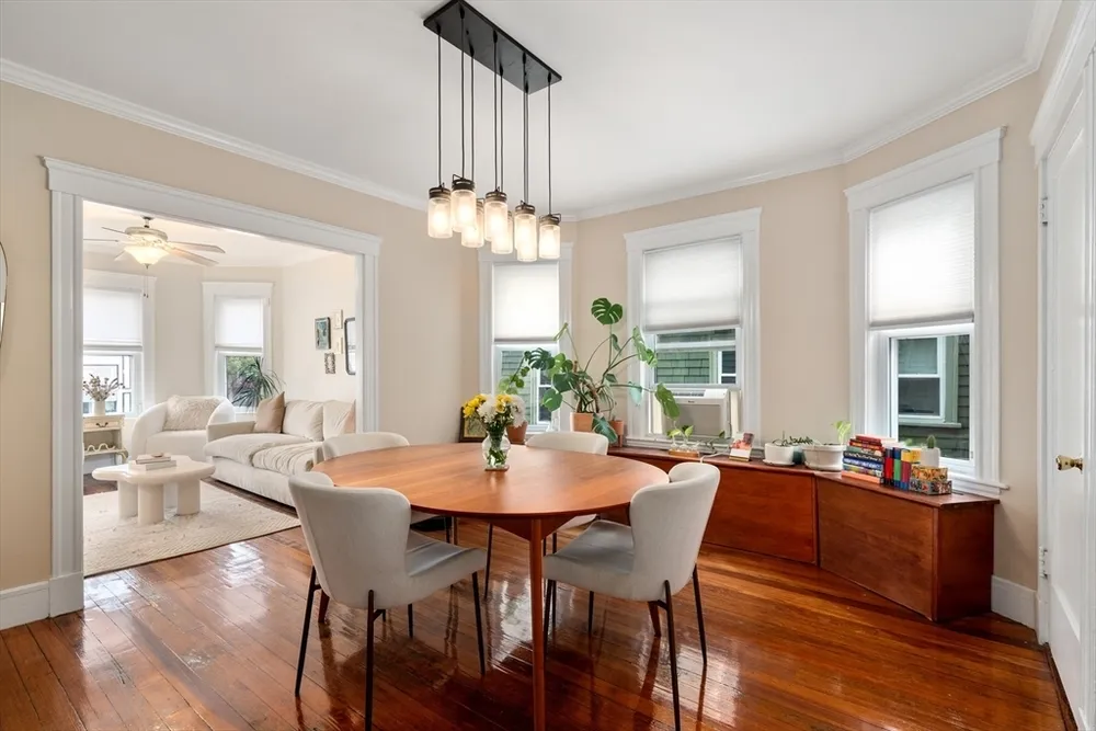 141 South St, Boston, MA 02130