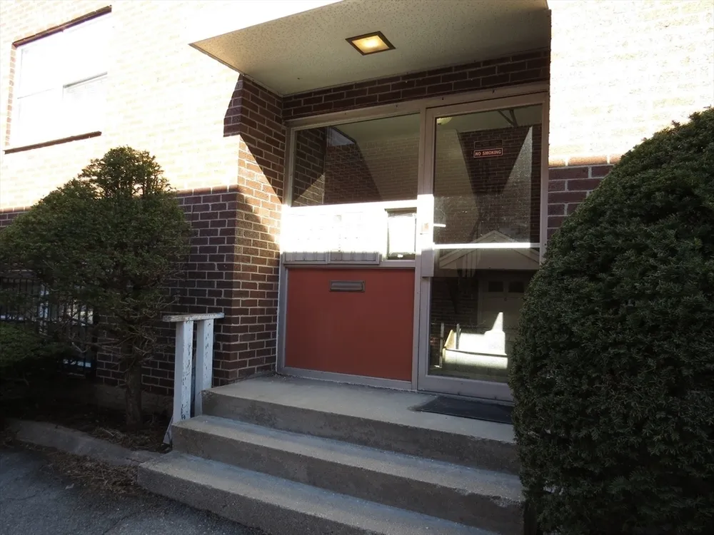 74 Harvard St, Waltham, MA 02453