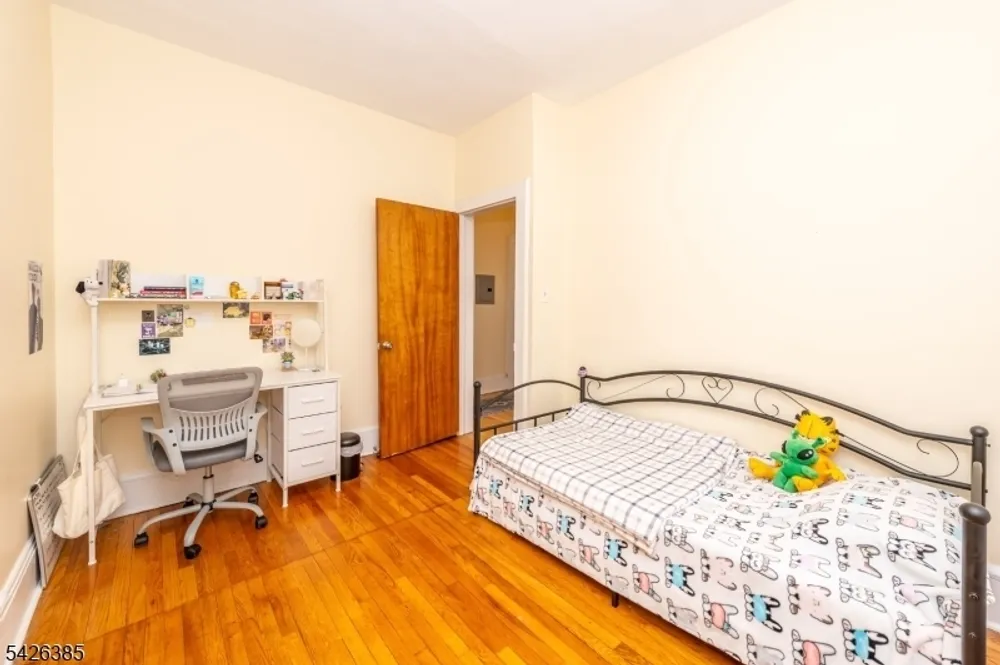 329 Academy St, South Orange, NJ 07079