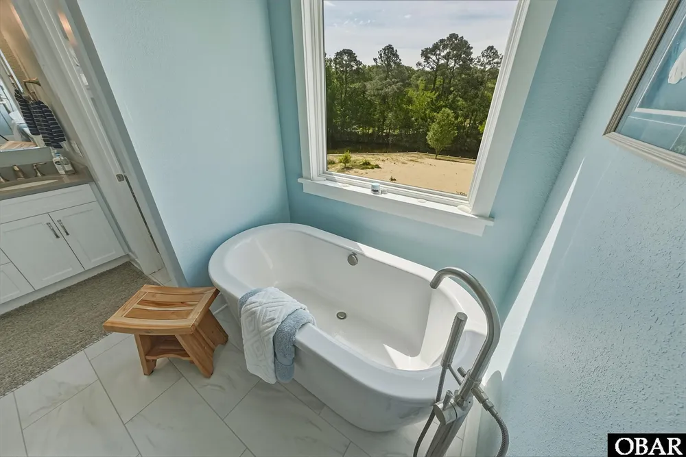 258 Dogwood Trail, Southern Shores, NC 27949