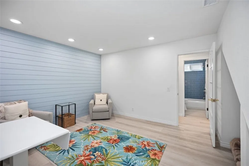 3581 Aquarius Dr, Huntington Beach, CA 92649