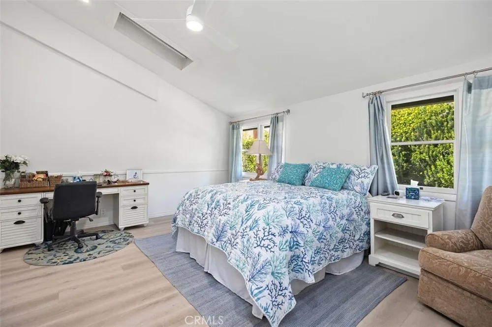 3581 Aquarius Dr, Huntington Beach, CA 92649