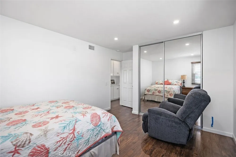 3581 Aquarius Dr, Huntington Beach, CA 92649