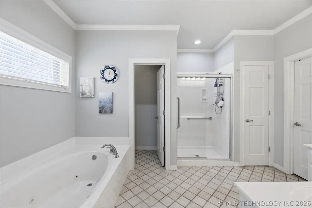 6624 E 114th St S, Bixby, OK 74008