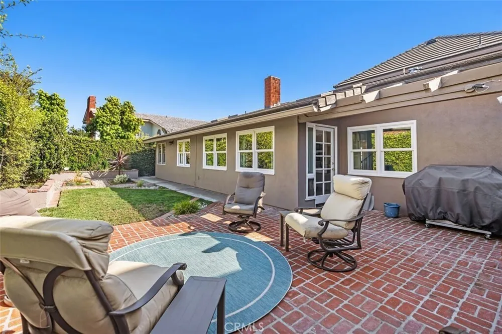 3581 Aquarius Dr, Huntington Beach, CA 92649