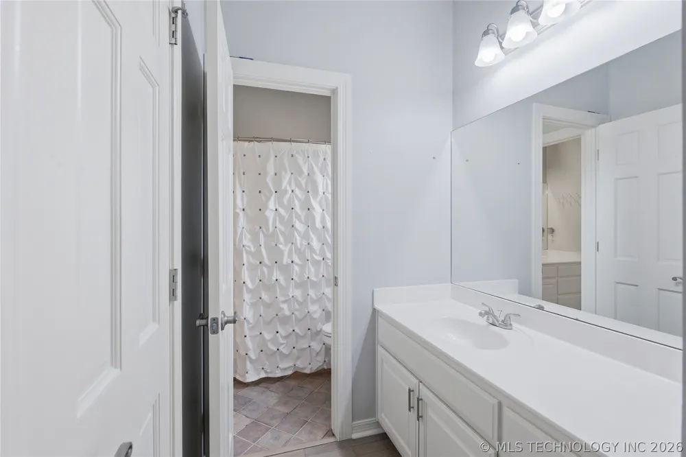 6624 E 114th St S, Bixby, OK 74008