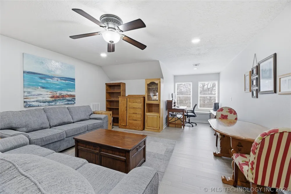 6624 E 114th St S, Bixby, OK 74008