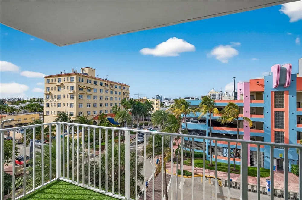 1255 Collins Ave, Miami Beach, FL 33139