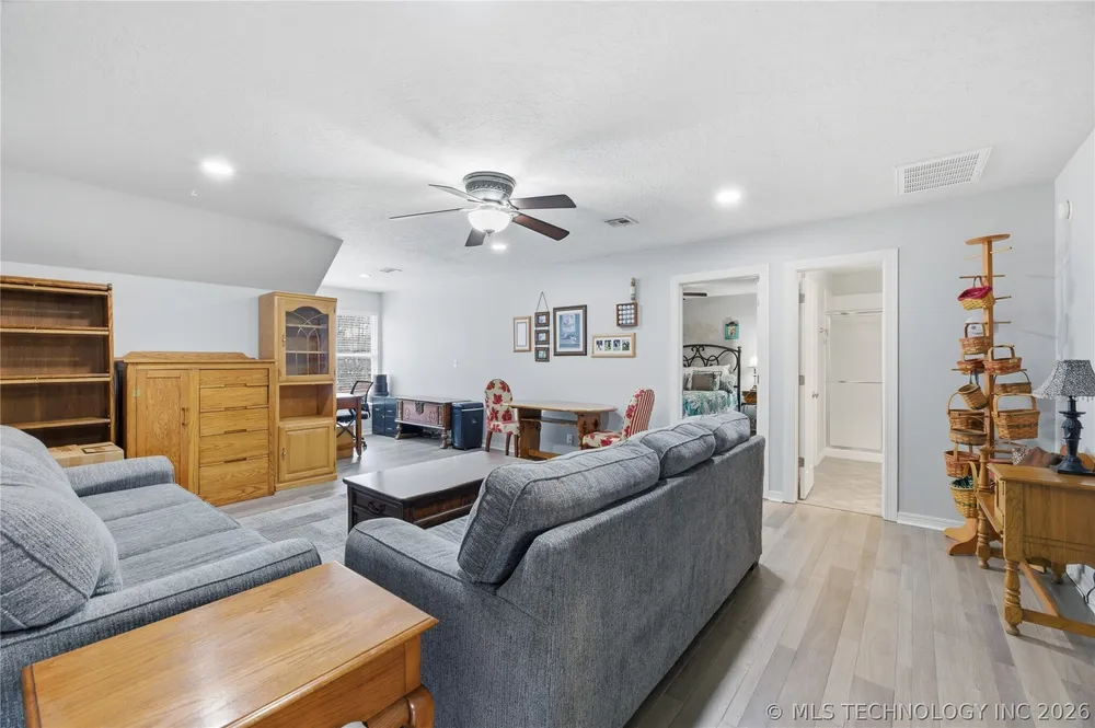 6624 E 114th St S, Bixby, OK 74008