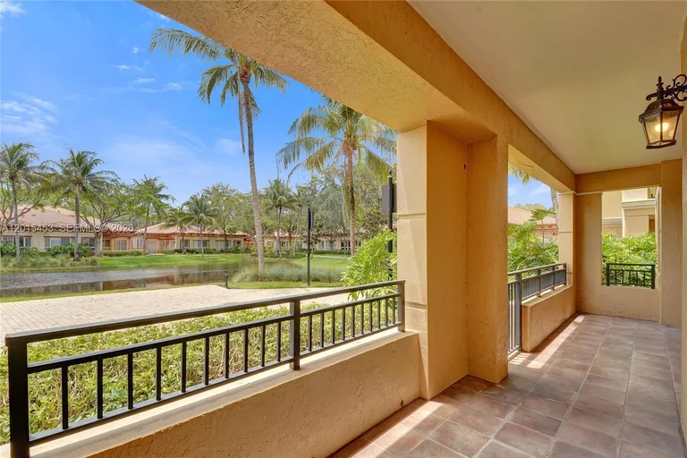 16135 Emerald Estates Dr, Weston, FL 33331