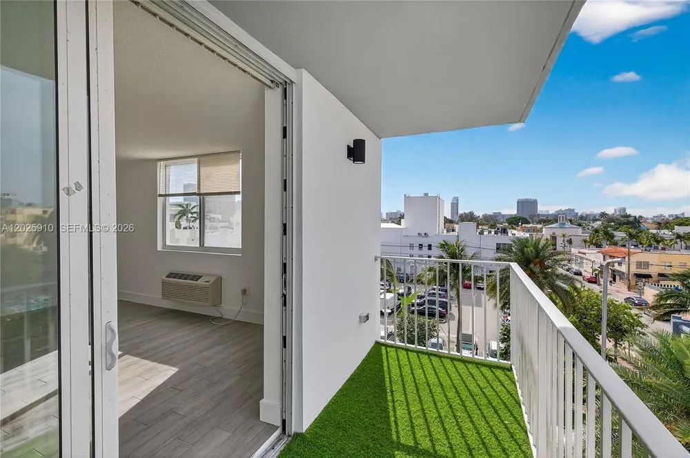 1255 Collins Ave, Miami Beach, FL 33139