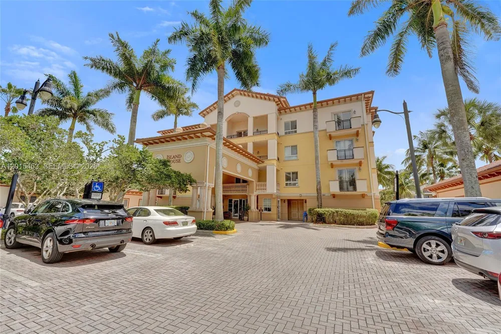 16135 Emerald Estates Dr, Weston, FL 33331