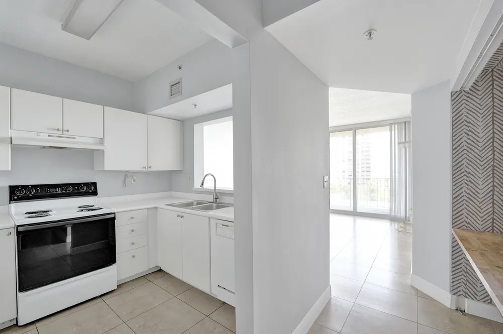 3020 NE 32nd Ave, Fort Lauderdale, FL 33308
