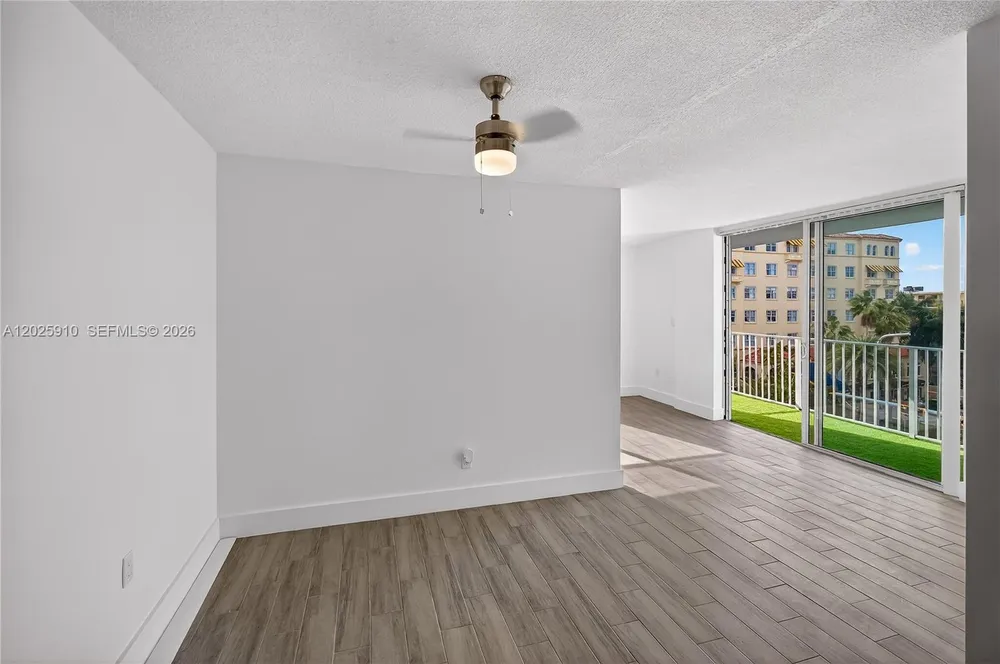1255 Collins Ave, Miami Beach, FL 33139