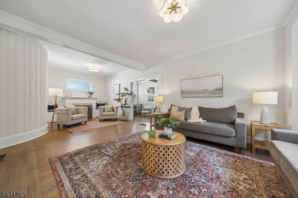 4 Kermit Rd, Maplewood, NJ 07040